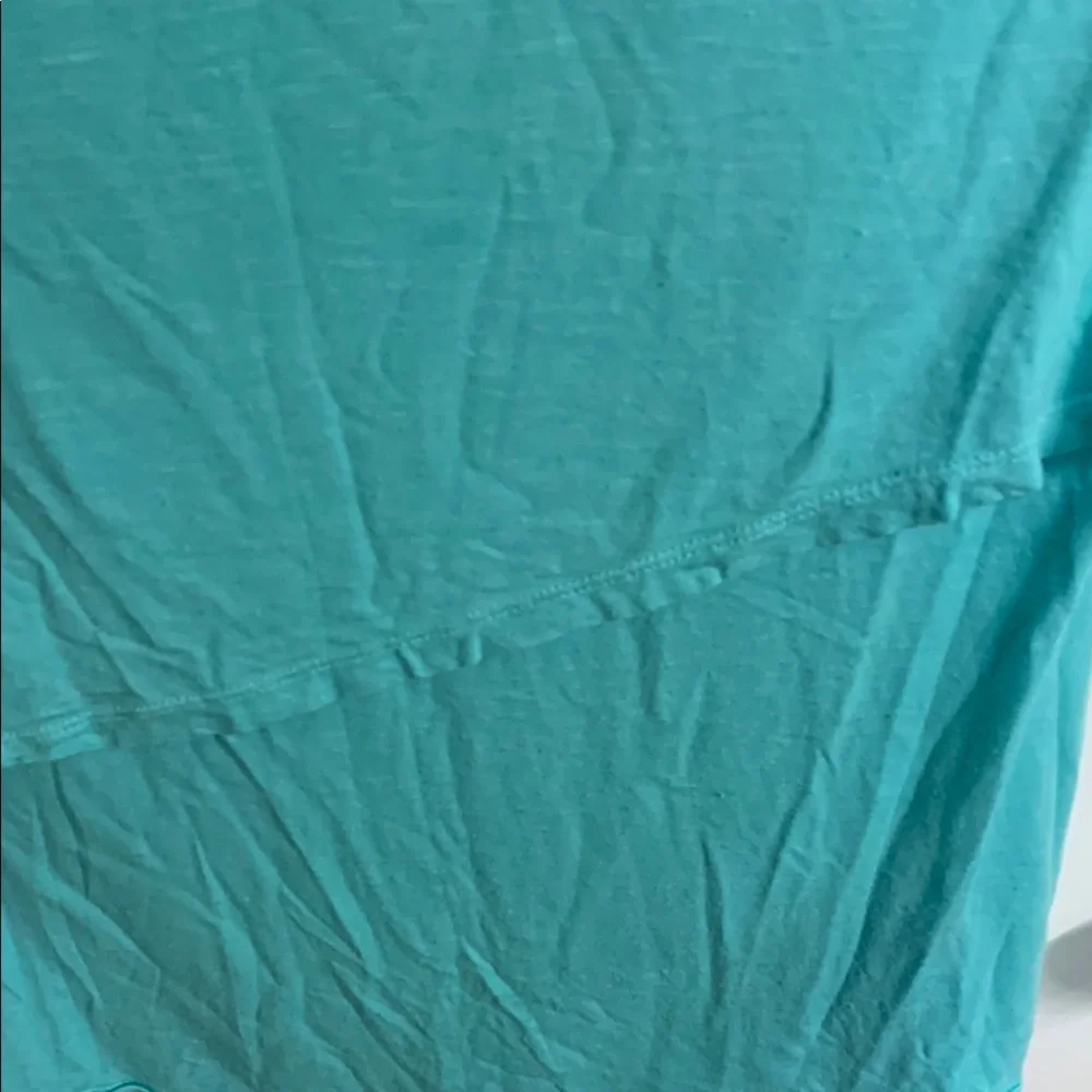 Lisa Rinna Collection Green Asymmetrical Cap Sleeve Tee - Picture 3 of 7